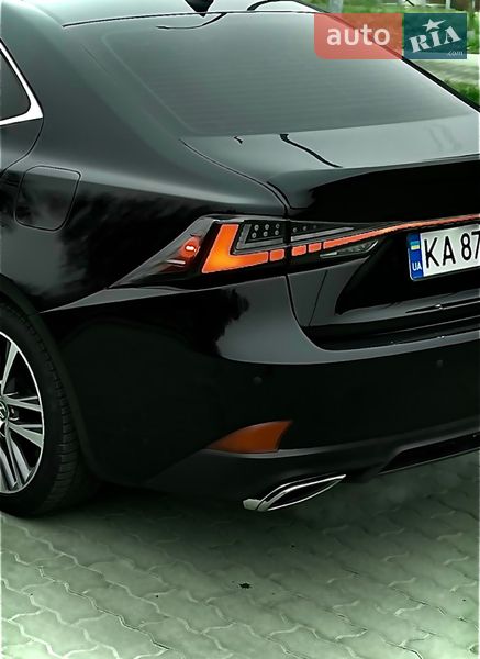 Седан Lexus IS 2020 в Львове