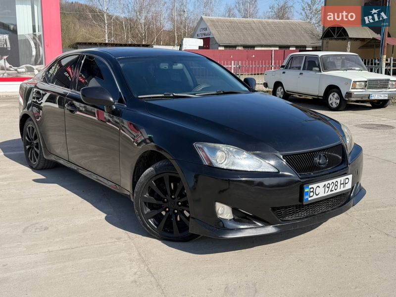 Седан Lexus IS 2008 в Солотвине