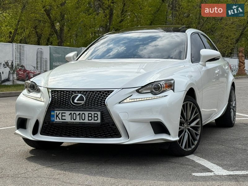 Седан Lexus IS 2015 в Дніпрі