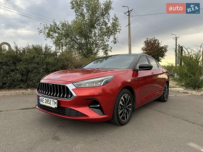 Ліфтбек JAC J7 2021 в Кривому Розі Ліфтбек JAC J7 2021 в Кривому Розі