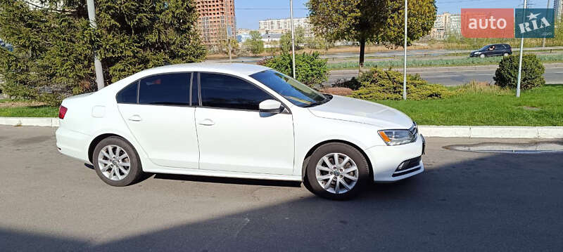 Седан Volkswagen Jetta 2015 в Киеве