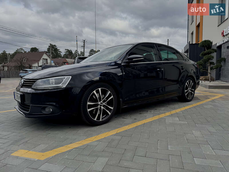Седан Volkswagen Jetta 2011 в Ирпене