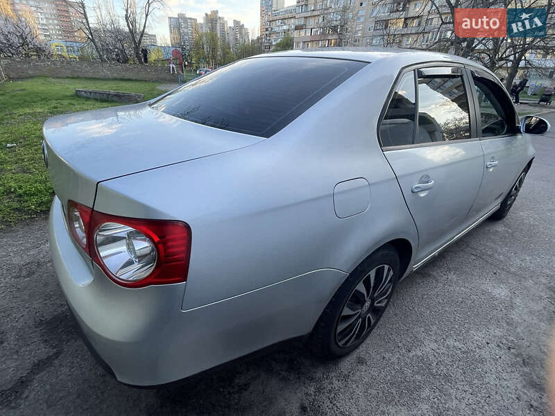 Седан Volkswagen Jetta 2007 в Киеве