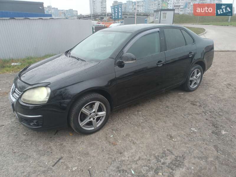 Седан Volkswagen Jetta 2008 в Киеве