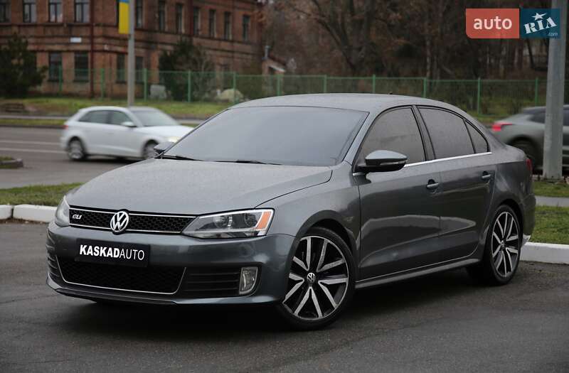 Седан Volkswagen Jetta 2012 в Харькове