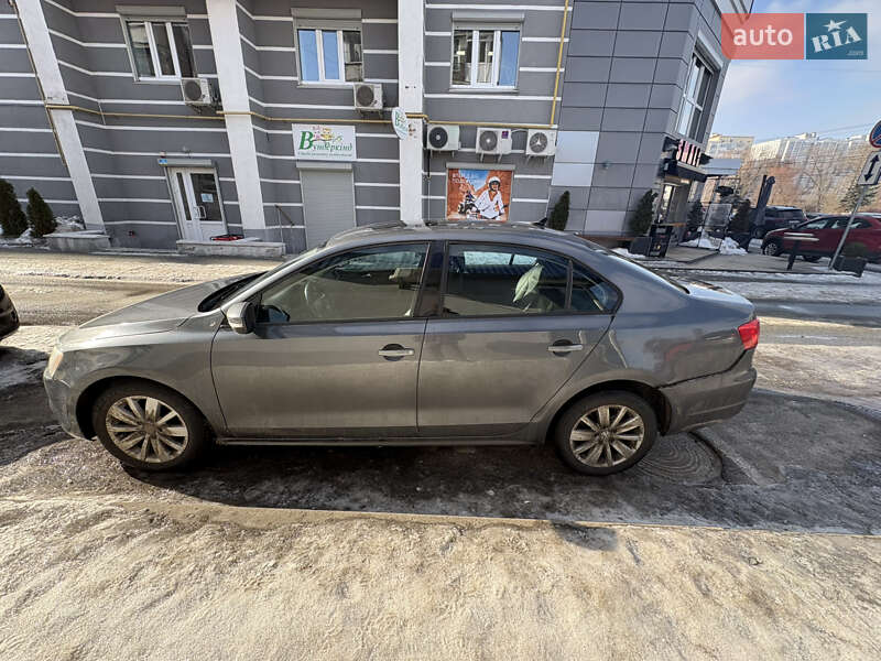 Седан Volkswagen Jetta 2012 в Чернигове Седан Volkswagen Jetta 2012 в Чернигове
