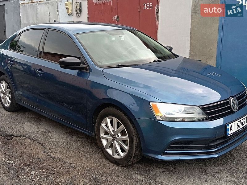 Седан Volkswagen Jetta 2015 в Буче Седан Volkswagen Jetta 2015 в Буче
