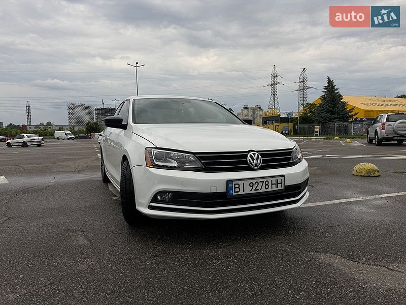 Седан Volkswagen Jetta 2016 в Киеве