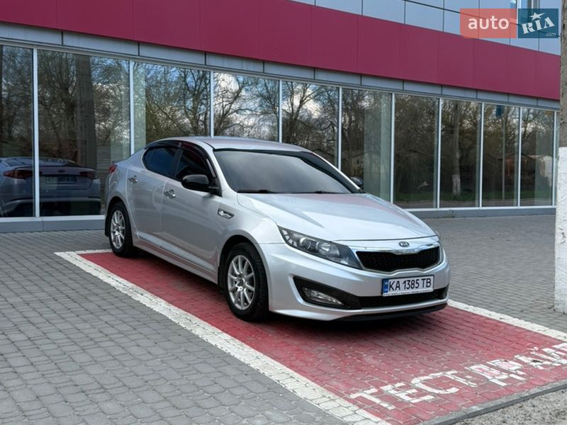 Седан Kia K5 2011 в Запорожье Седан Kia K5 2011 в Запорожье