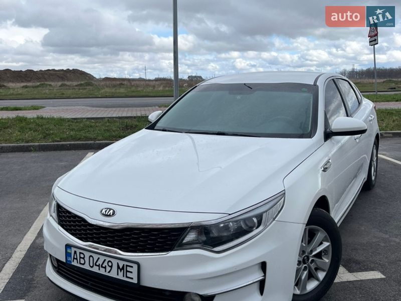 Седан Kia K5 2017 в Виннице