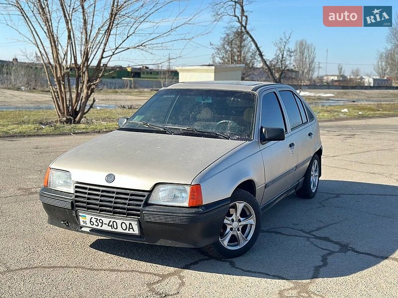 Хэтчбек Opel Kadett 1988 в Николаеве