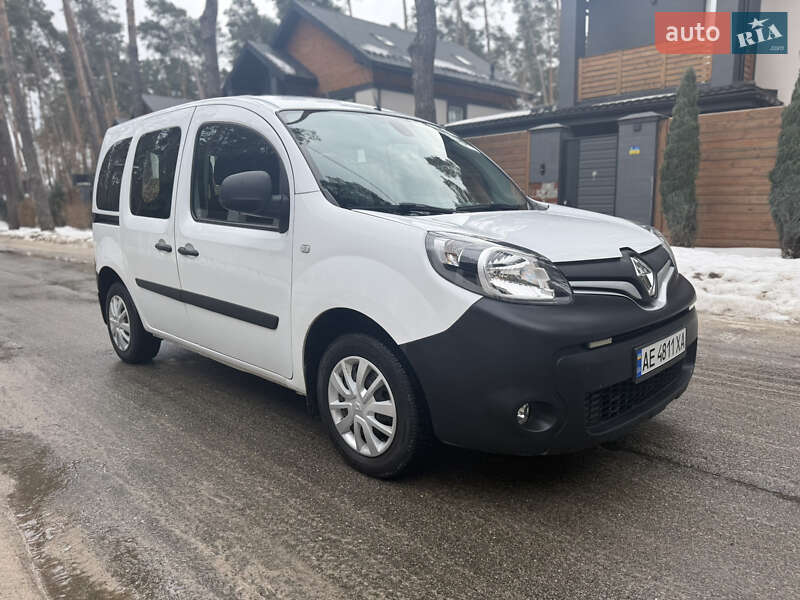 Мінівен Renault Kangoo 2017 в Ірпені Мінівен Renault Kangoo 2017 в Ірпені