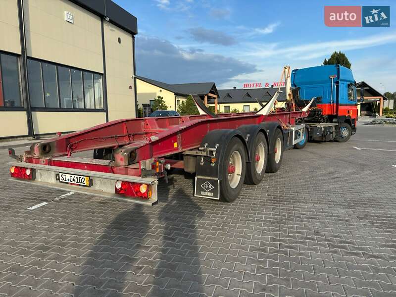 Контейнеровоз полуприцеп Feldbinder KIP 2002 в Виннице