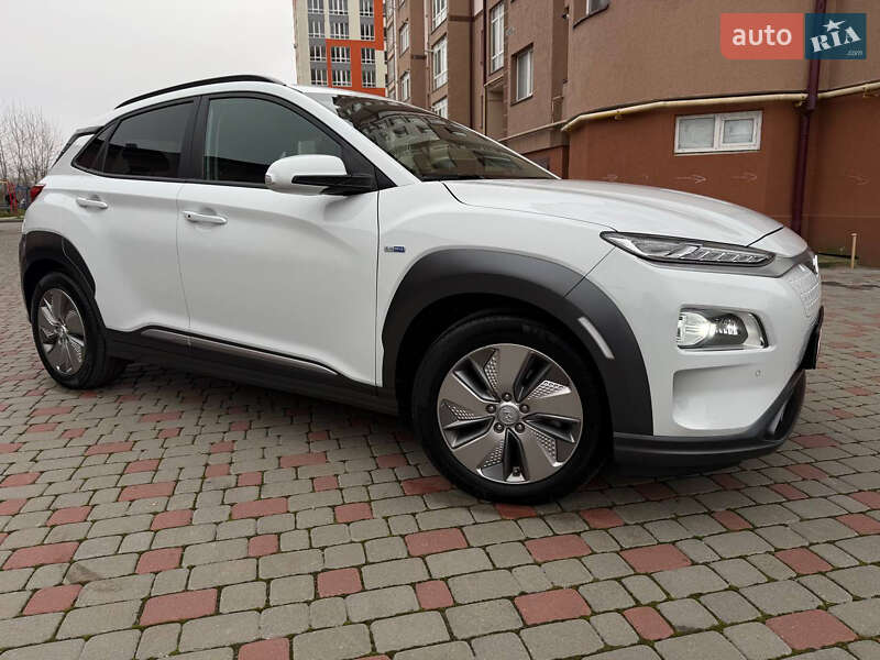 Внедорожник / Кроссовер Hyundai Kona 2020 в Ивано-Франковске