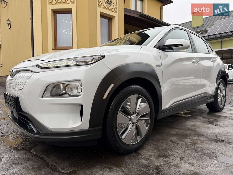 Позашляховик / Кросовер Hyundai Kona 2020 в Львові