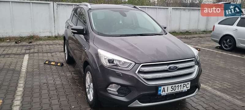 Внедорожник / Кроссовер Ford Kuga 2019 в Киеве