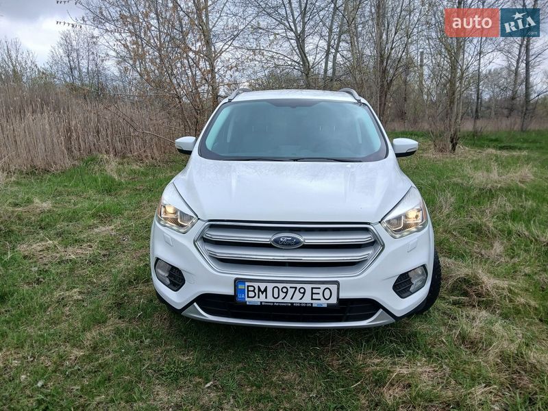 Позашляховик / Кросовер Ford Kuga 2016 в Сумах