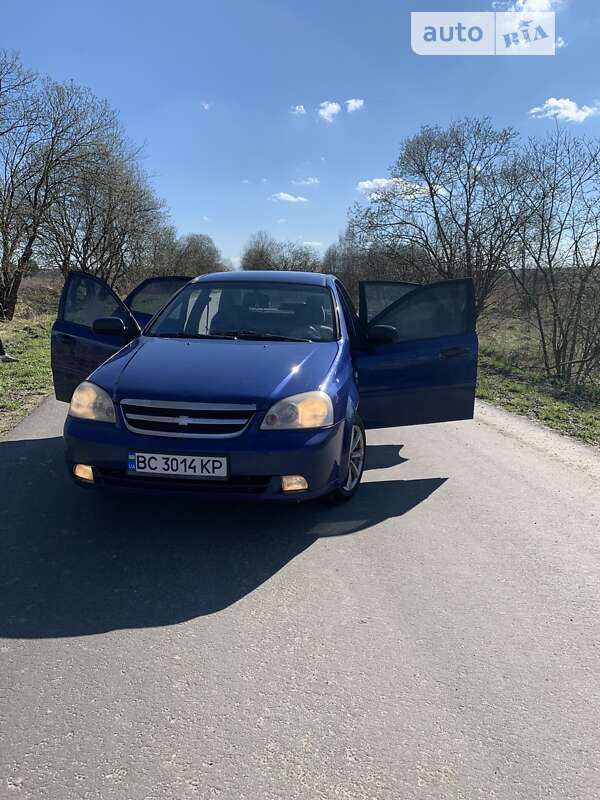 Седан Chevrolet Lacetti 2005 в Львове