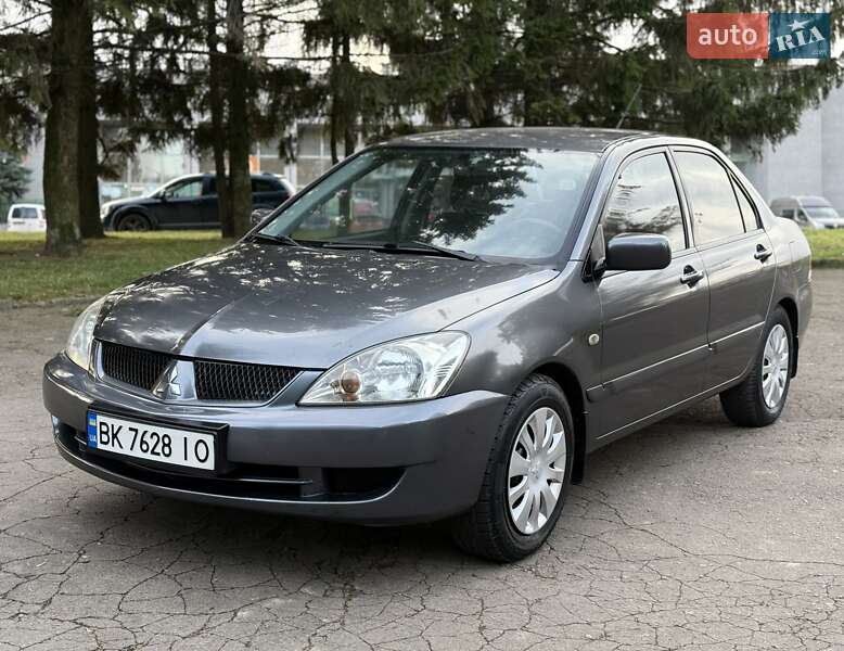 Седан Mitsubishi Lancer 2008 в Ровно