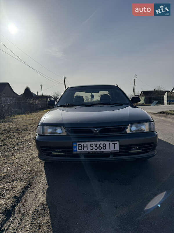 Седан Mitsubishi Lancer 1993 в Миколаєві