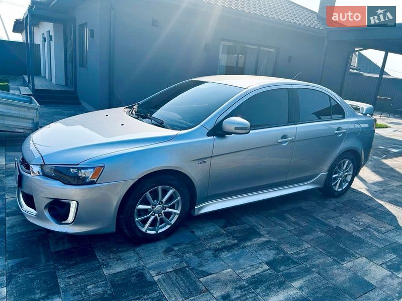 Седан Mitsubishi Lancer 2015 в Ужгороде Седан Mitsubishi Lancer 2015 в Ужгороде