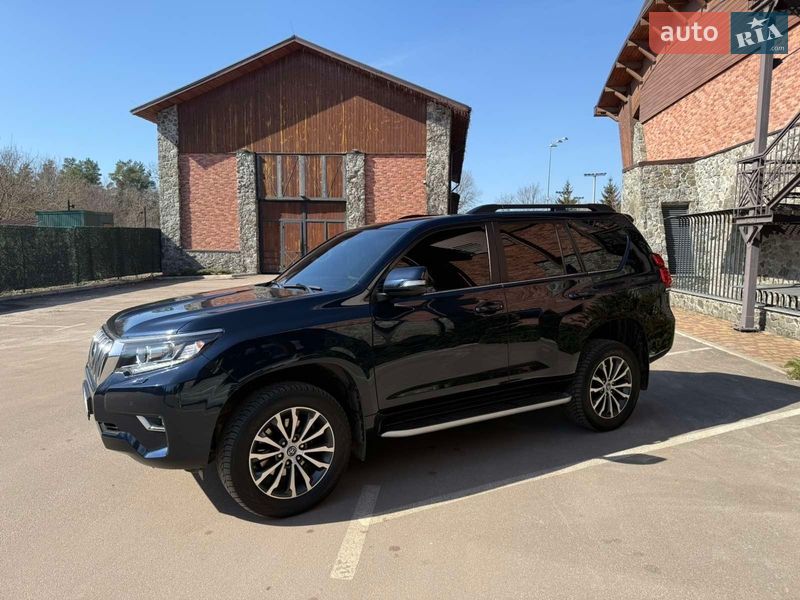 Внедорожник / Кроссовер Toyota Land Cruiser Prado 2017 в Киеве
