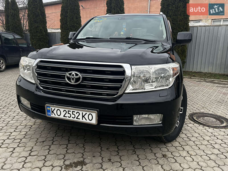 Внедорожник / Кроссовер Toyota Land Cruiser 2011 в Ужгороде