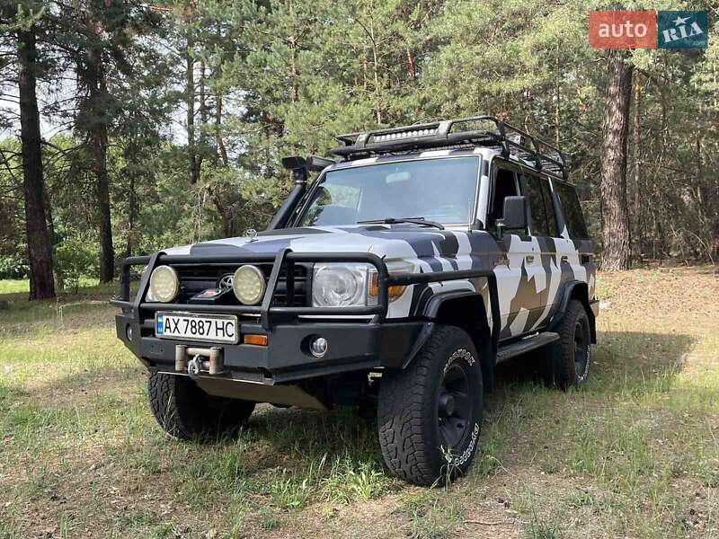 Внедорожник / Кроссовер Toyota Land Cruiser 2007 в Харькове