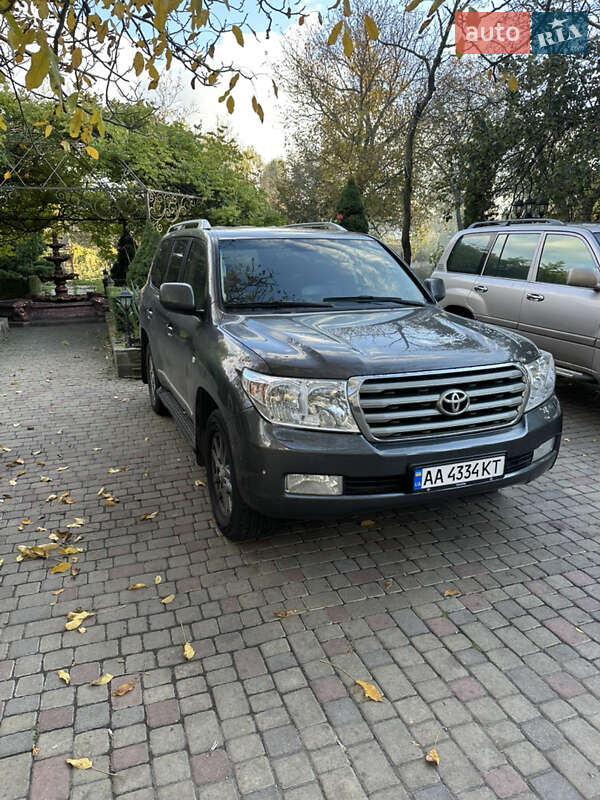 Внедорожник / Кроссовер Toyota Land Cruiser 2011 в Киеве
