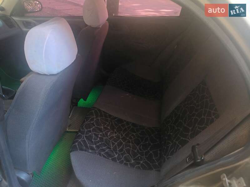 Седан Daewoo Lanos 2004 в Николаеве