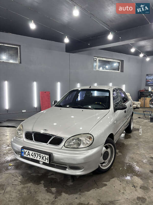 Седан Daewoo Lanos 2004 в Киеве