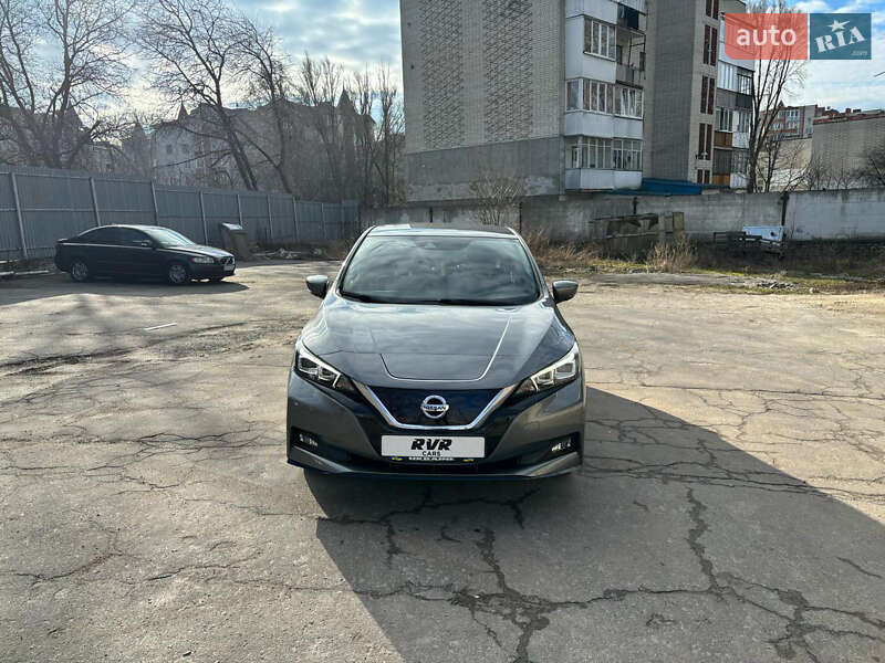 Хэтчбек Nissan Leaf 2019 в Тернополе Хэтчбек Nissan Leaf 2019 в Тернополе