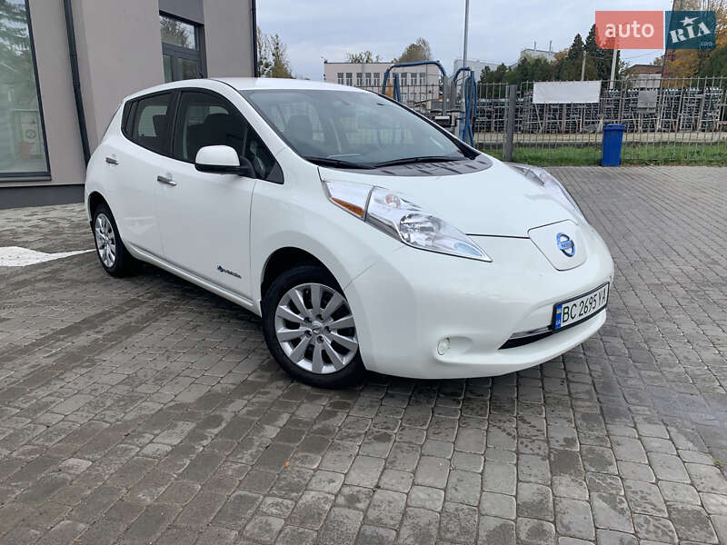 Хэтчбек Nissan Leaf 2016 в Львове