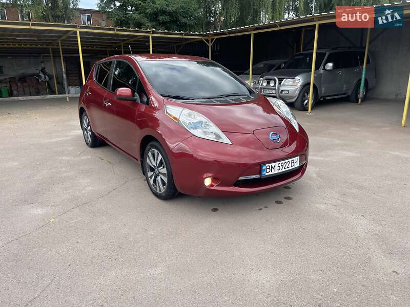 Хэтчбек Nissan Leaf 2013 в Сумах Хэтчбек Nissan Leaf 2013 в Сумах