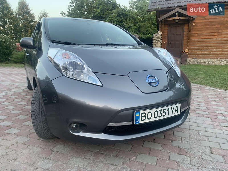 Хетчбек Nissan Leaf 2016 в Монастириській