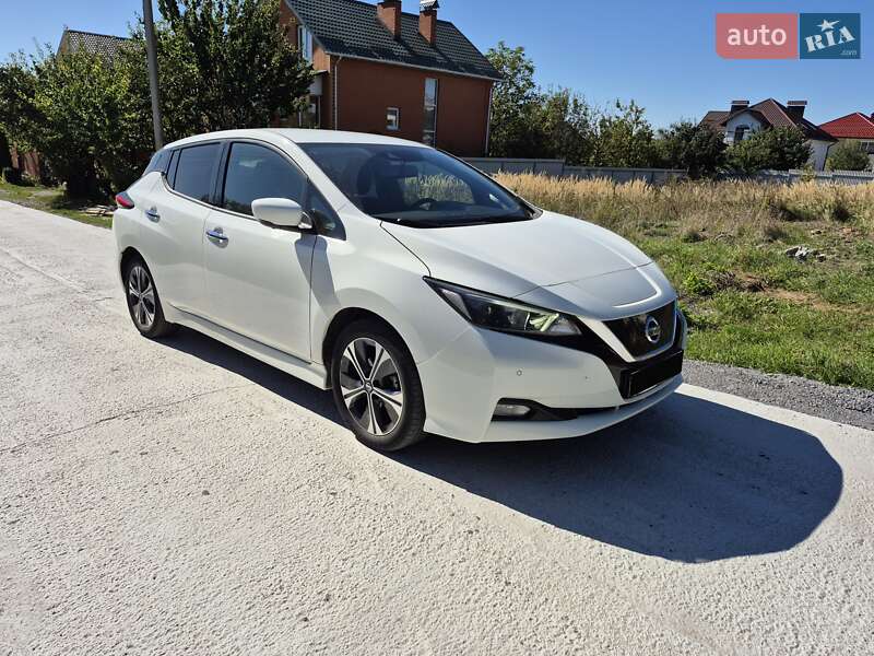 Хэтчбек Nissan Leaf 2020 в Днепре