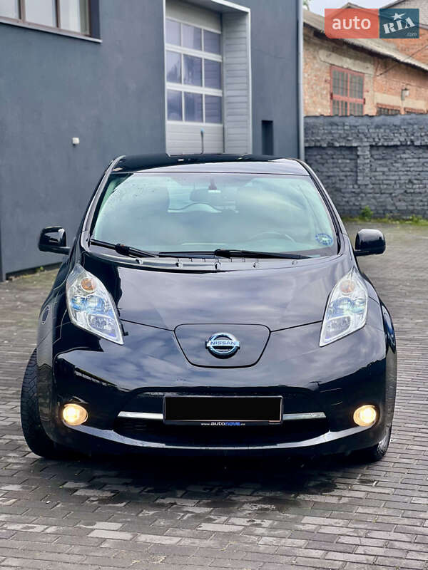 Хэтчбек Nissan Leaf 2015 в Луцке