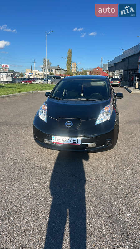 Хэтчбек Nissan Leaf 2016 в Николаеве Хэтчбек Nissan Leaf 2016 в Николаеве
