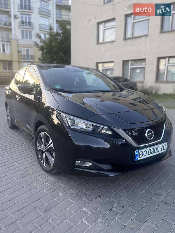 Хэтчбек Nissan Leaf 2019 в Тернополе