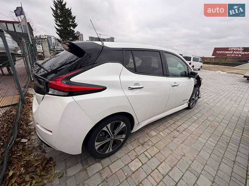 Хэтчбек Nissan Leaf 2018 в Тернополе