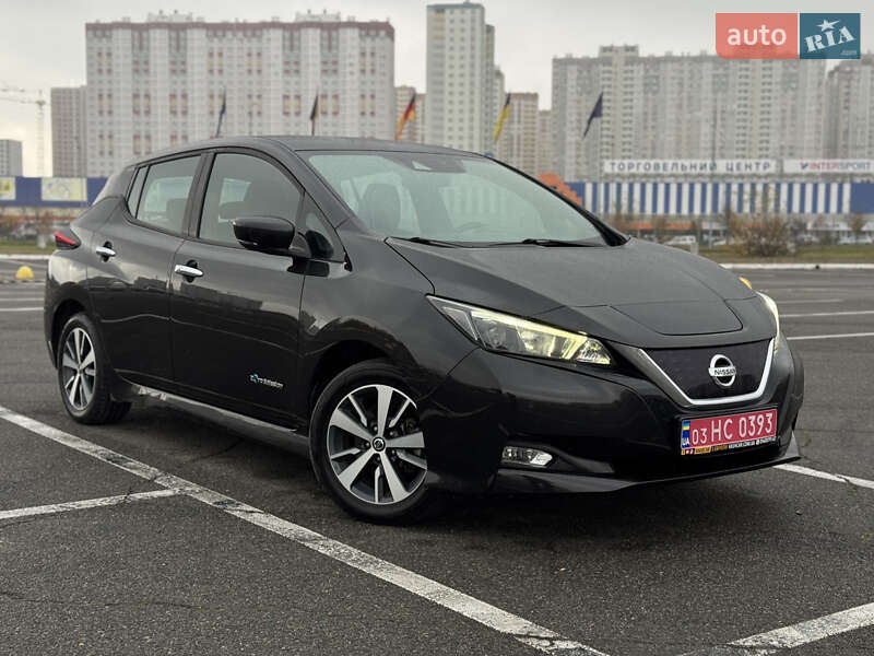 Хэтчбек Nissan Leaf 2018 в Киеве