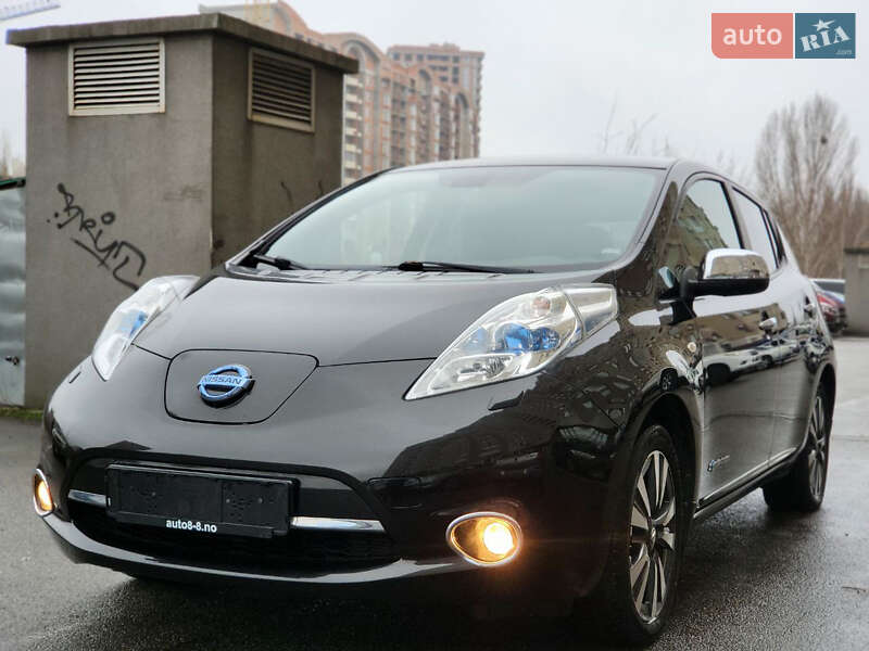 Хэтчбек Nissan Leaf 2015 в Киеве