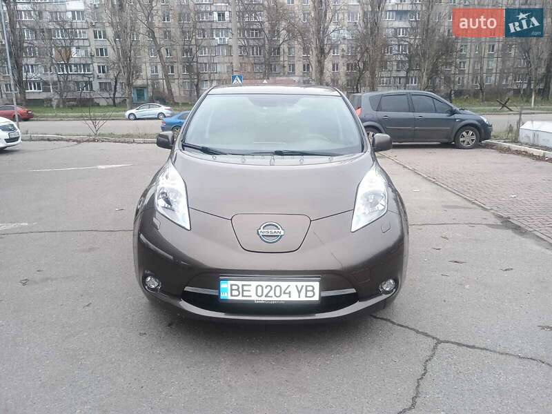 Хэтчбек Nissan Leaf 2017 в Николаеве
