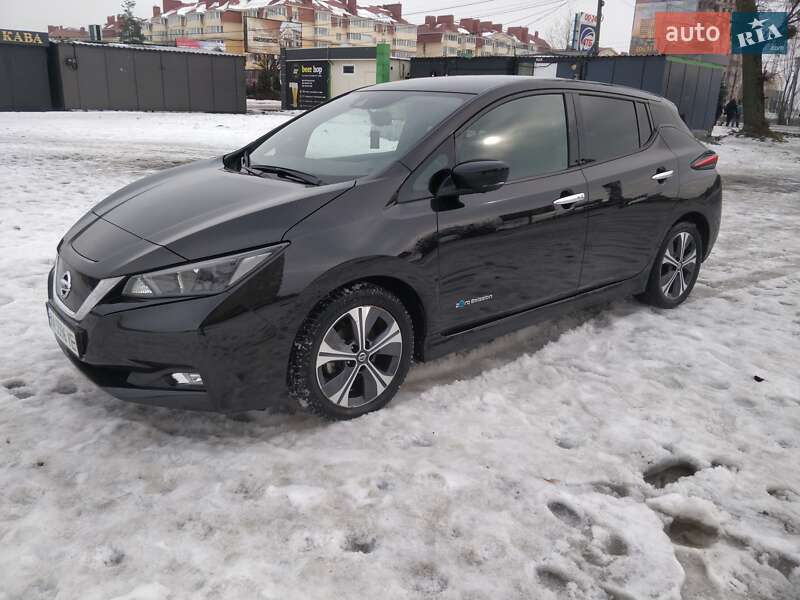 Хэтчбек Nissan Leaf 2019 в Киеве
