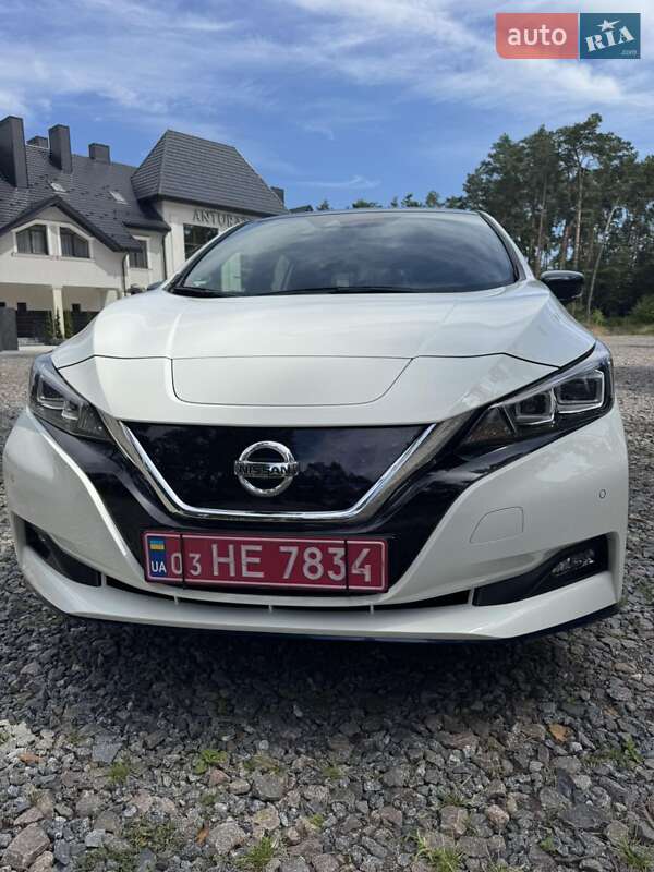 Хэтчбек Nissan Leaf 2019 в Бродах