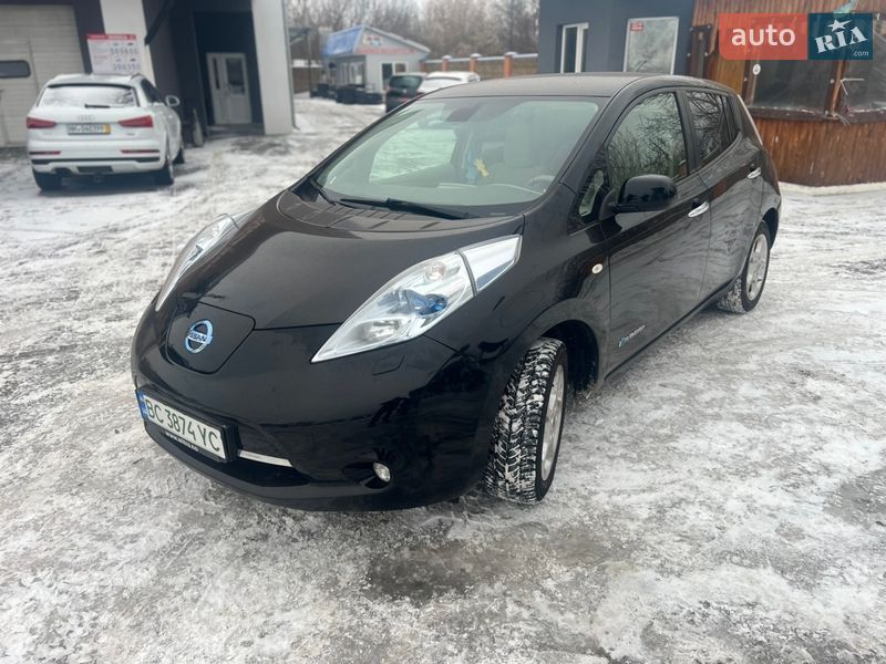 Хэтчбек Nissan Leaf 2011 в Владимире