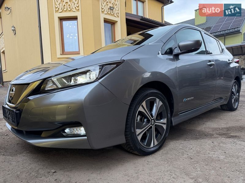 Хэтчбек Nissan Leaf 2020 в Львове