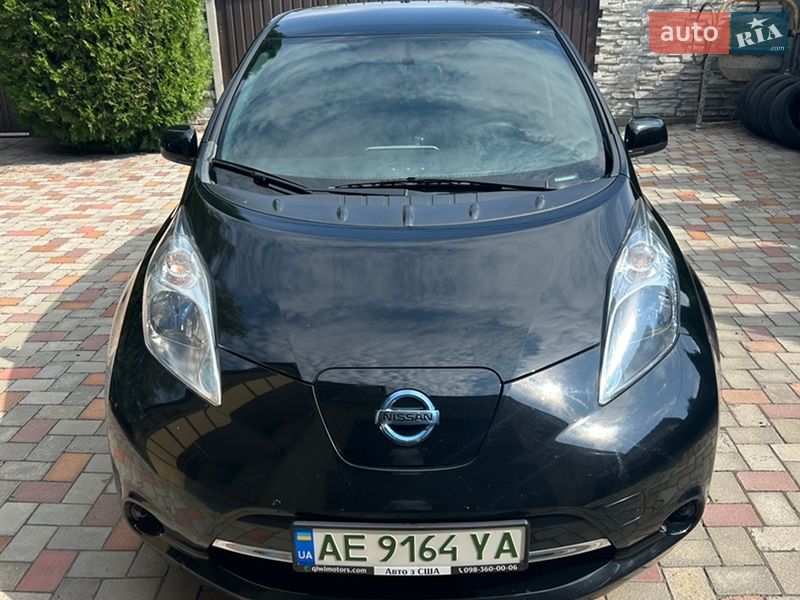 Хэтчбек Nissan Leaf 2013 в Днепре