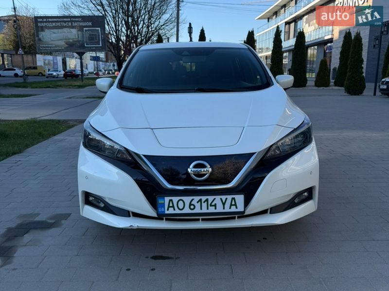 Хетчбек Nissan Leaf 2018 в Ужгороді