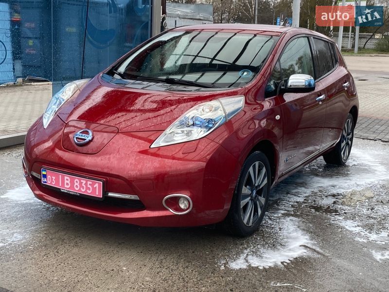 Хэтчбек Nissan Leaf 2014 в Ровно